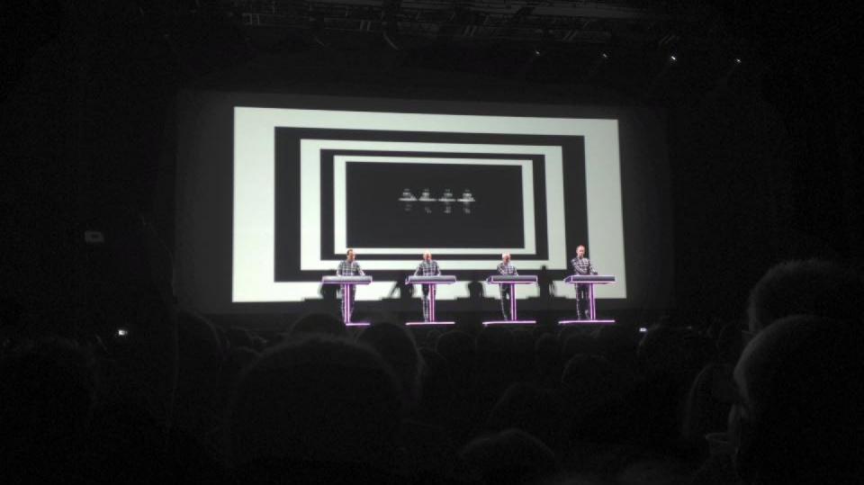 Kraftwerk navštivili Prahu po devíti letech a byla to doslova 3D bomba!